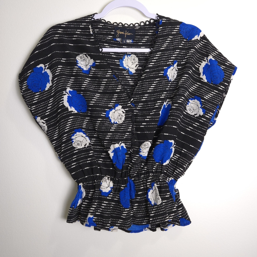 Yumi Kim 100% Silk ROSE V neck Vintage Cottagecore Black Blue Blouse S‎